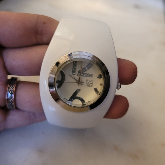 FIXED PRICE - New york & Co. Watch - Picture 12 of 13